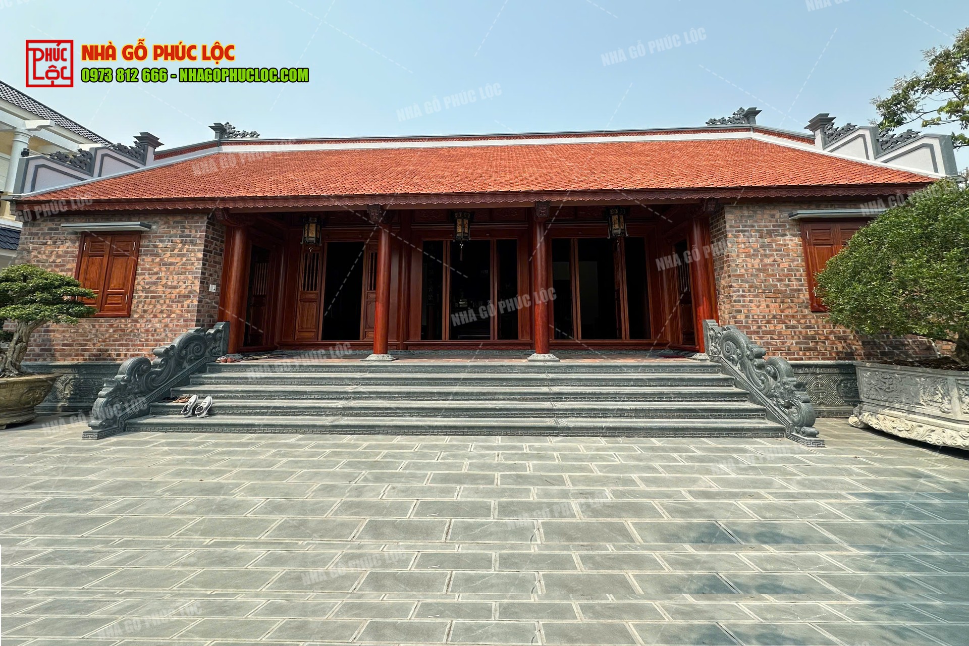 Vẻ đẹp của ngôi nhà bằng gỗ lim 5 gian 2 buồng ngói 