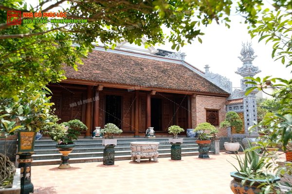 Nhà bằng gỗ lim truyền thống có tuổi thọ cao 